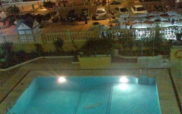 PERLA 2 Paseo Marítimo