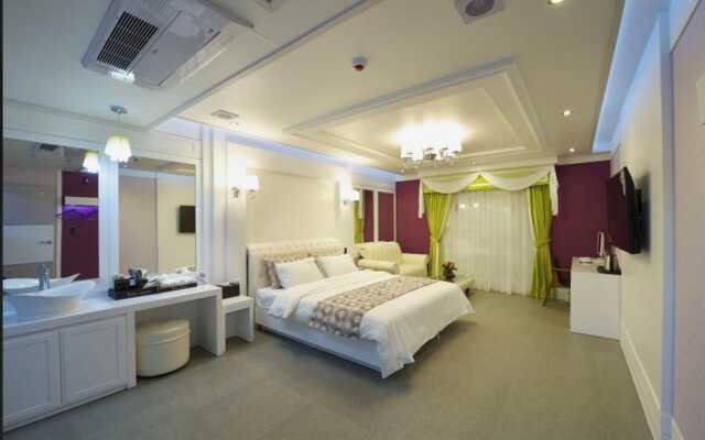 Suncheon Gentleman Self Check-in Hotel