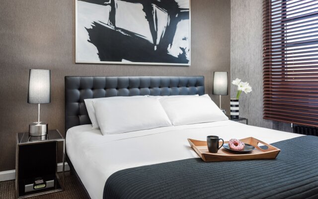 Park West Hotel