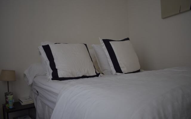 1 Bedroom in Bonne Nouvelle