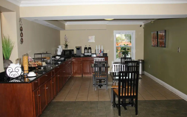 Antioch Quarters Inn and Suites