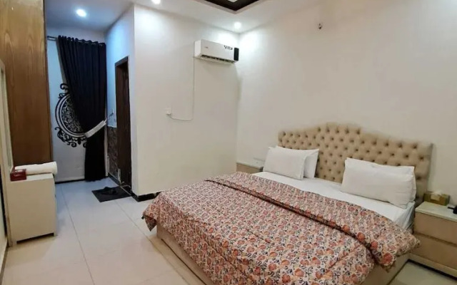 Delano Inn Guest House