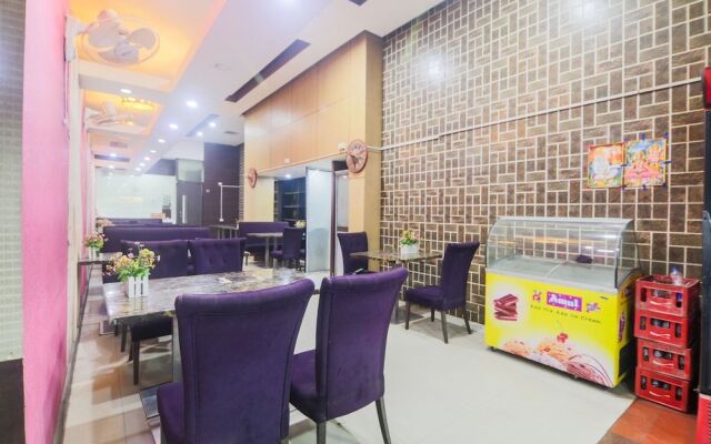 OYO 8326 Hotel The Silk Routee
