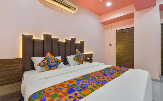 Fabhotel Max Inn