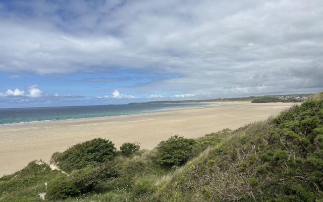 Cozy Coastal Lodge in Hayle