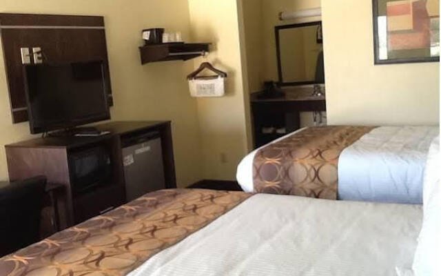 Muskogee Inn And Suites