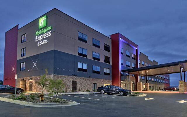 Holiday Inn Express and Suites Broomfield, an IHG Hotel