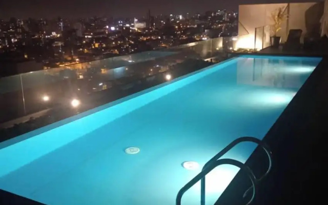 Relax and Work at Miraflores