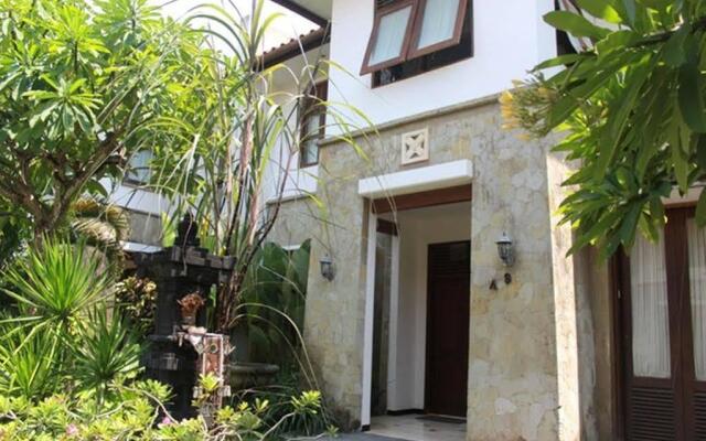 9 Bedroom GERHANA Villa Kuta Bali