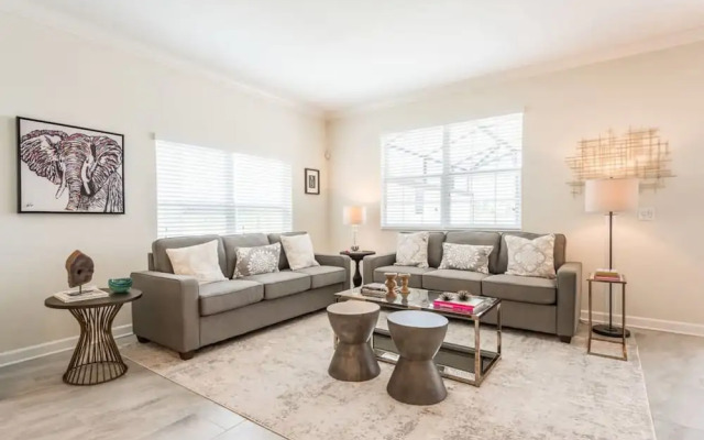 Super Nice Home Prime Location