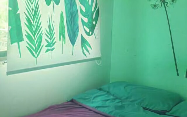 Siluqin Youth Hotel