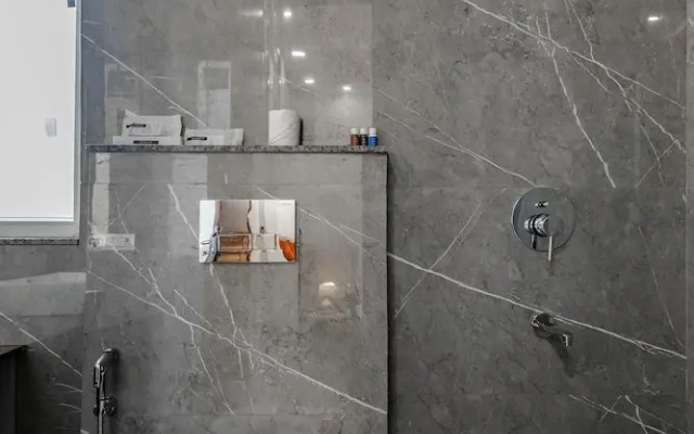 Lime Tree Luxury 2BHK Service Apartments