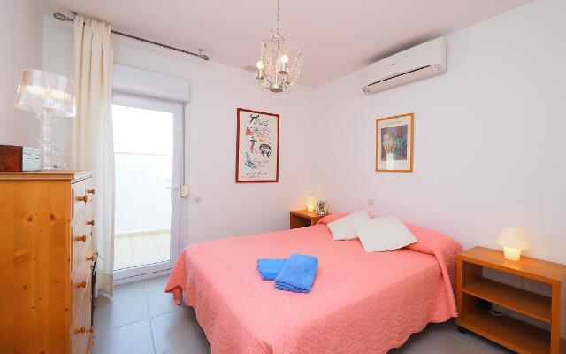 Salins I - Three Bedroom No.2