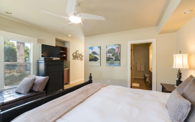 215 San Miguel 2 Bedroom Townhouse by Redawning