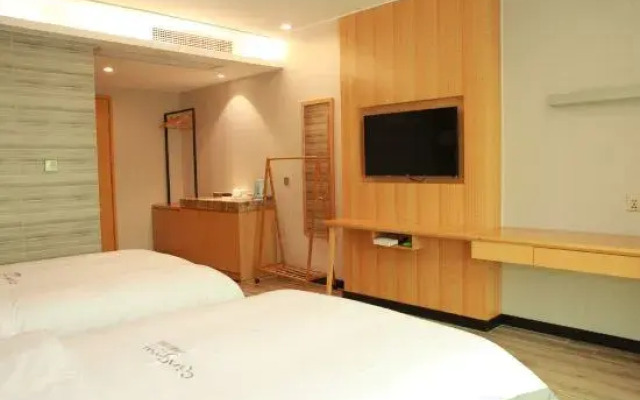 Qingmu Select Hotel (Xuancheng Langxi Jinmao Building)