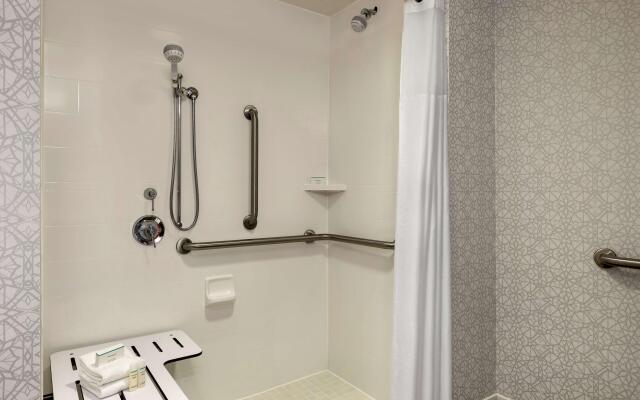 Hampton Inn & Suites Frederick-Fort Detrick