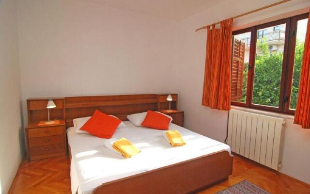 Apartment Bela1- close to the beach