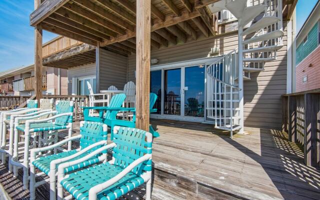 Dolphin Watch 3 Bedroom Townhouse by RedAwning