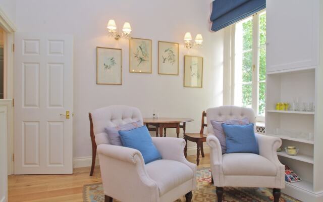 The London Agent Hyde Park King Bed