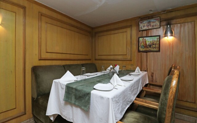 OYO 11647 Hotel Metro