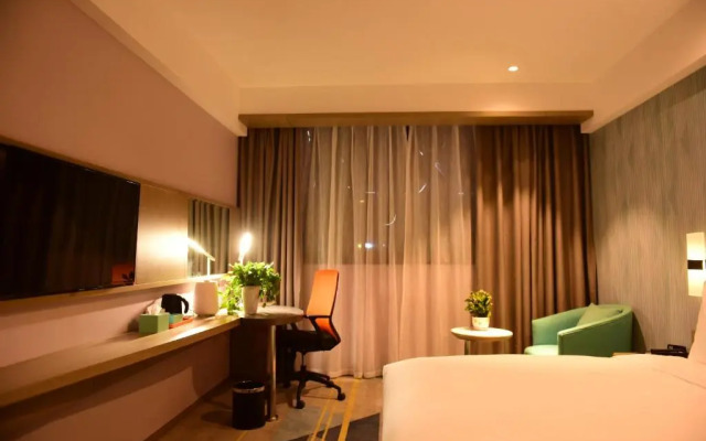 Holiday Inn Express Lhasa Potala Square