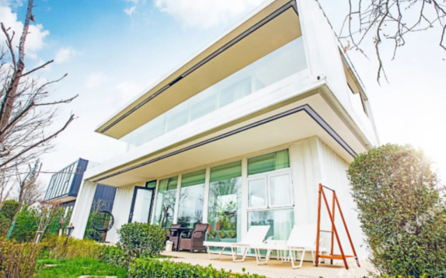 Bailu Zhiyin Hot Spring RV Campground