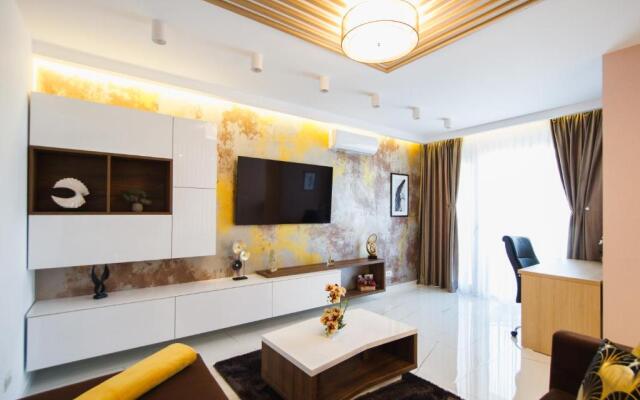 Romantic getaway at West Residence