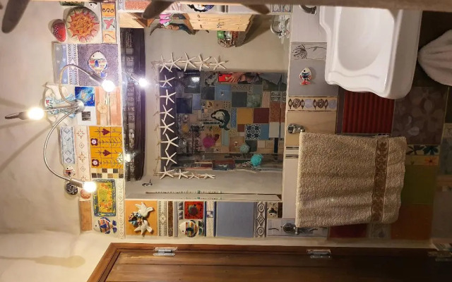 Anthippi - Adults only