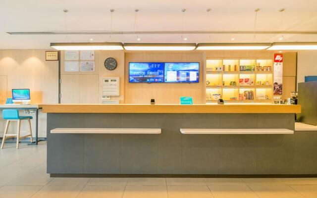 Kunming Zhicharan Hotel (Yunda Hospital City Gymnasium Subway Station)