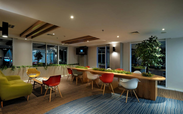 Deka Hotel Surabaya HR Muhammad