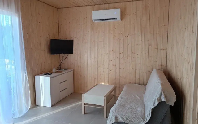2 Bedroom Holiday Home With air Conditioning