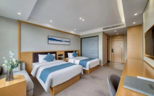 Lanhao Hotel (Xiasha Outlets Station, Hailing)