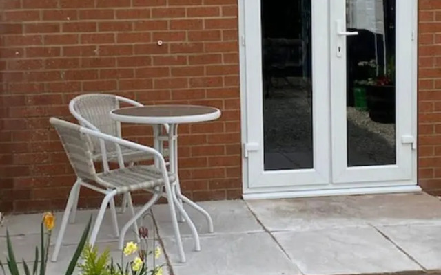 Cozy Lodge Sleeps 4 in Barton-upon-humber
