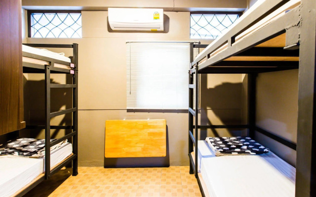 Hits Hostel