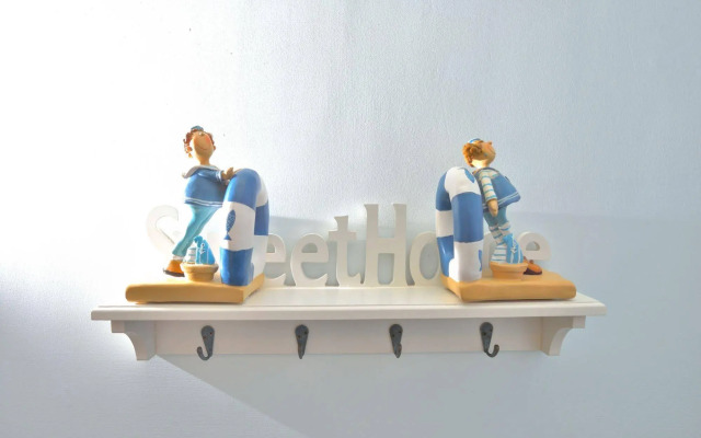 White Cotton Candy B&B