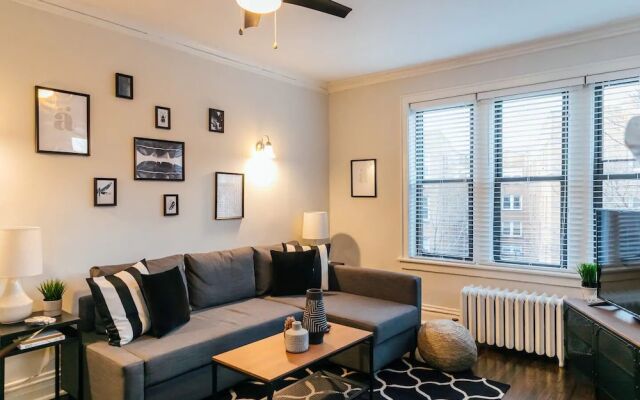 Best Deal 2BR Apt in Lakeview