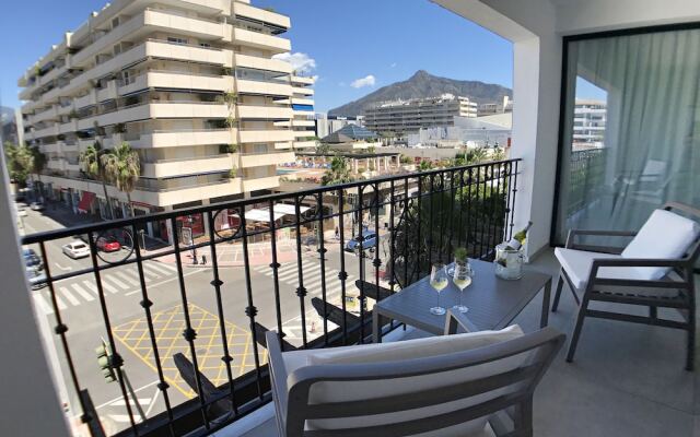 Contemporary 1 Bedroom Apt Puerto Banus