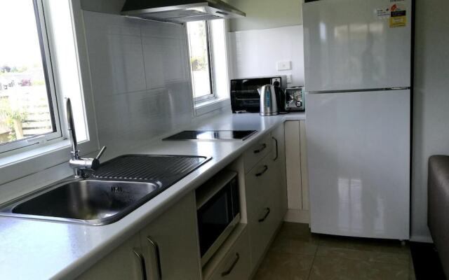 Comfy & Modern Guest House