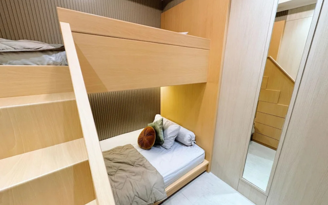 Premium Luxury Menara Jakarta Residence – Guest Rooms – Jakarta