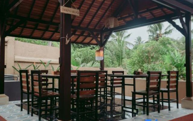 Rai Wood Carver and Homestay