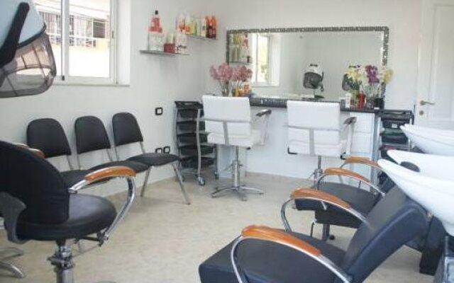 Hotel Villa Capri Salon & SPA