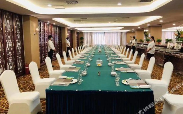 Haiwang Hongya Hot Spring Hotel
