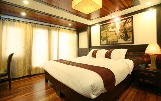 Indochina Sails Ha Long Bay