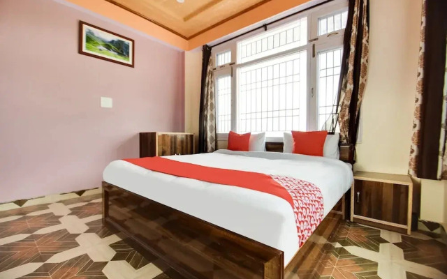 The Pine Stay by OYO Rooms