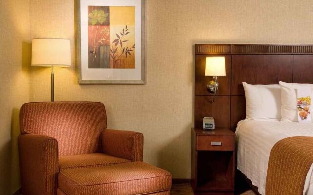 Courtyard by Marriott Los Angeles - Sherman Oaks