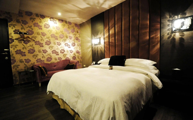 The River Fashion Hotel