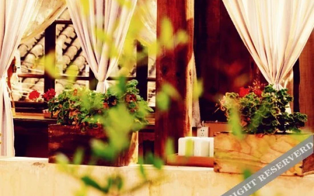 Miss May Hotel