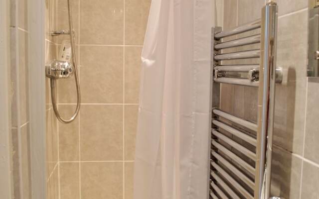 1 Bedroom Flat With Sofabed Sleeps 4