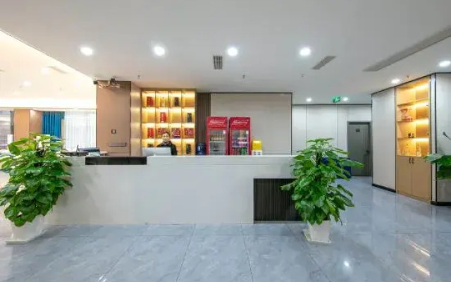 Vienna International Hotel (Yibin Changning High-speed Railway Station)