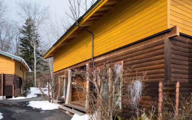 Cottage in Log Cabin